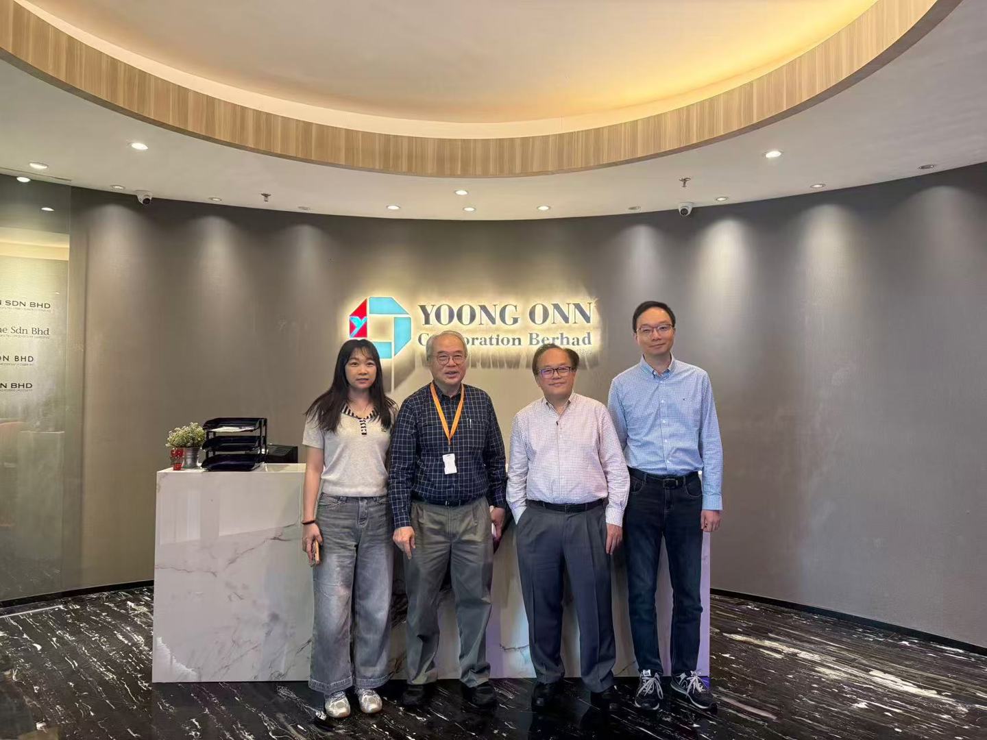 马来西亚拜访客户.jpg 马来西亚拜访客户.jpg